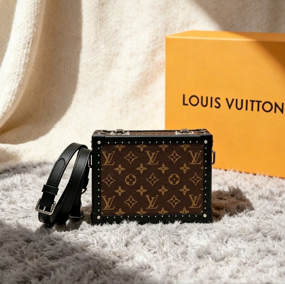 Louis Vuitton Clutch Box Monogram Macassar